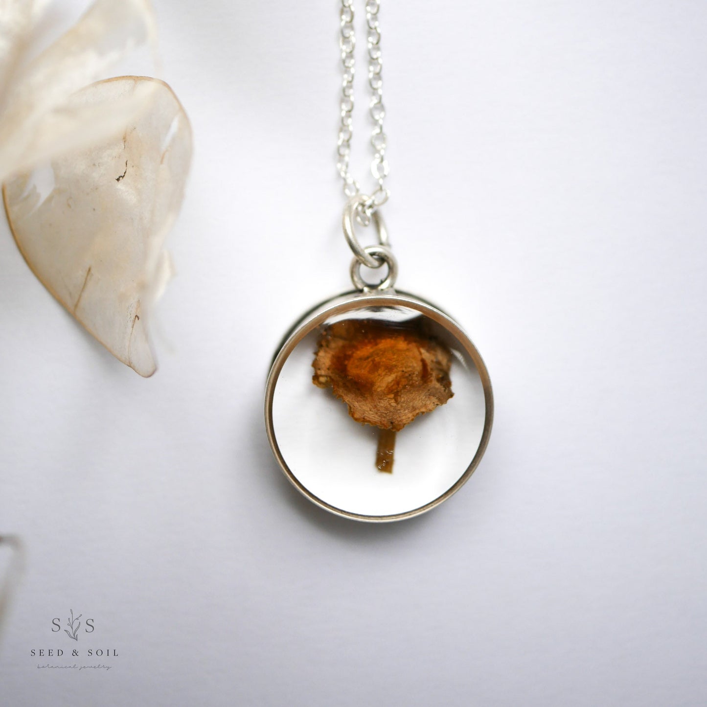 Deep Round Pendant